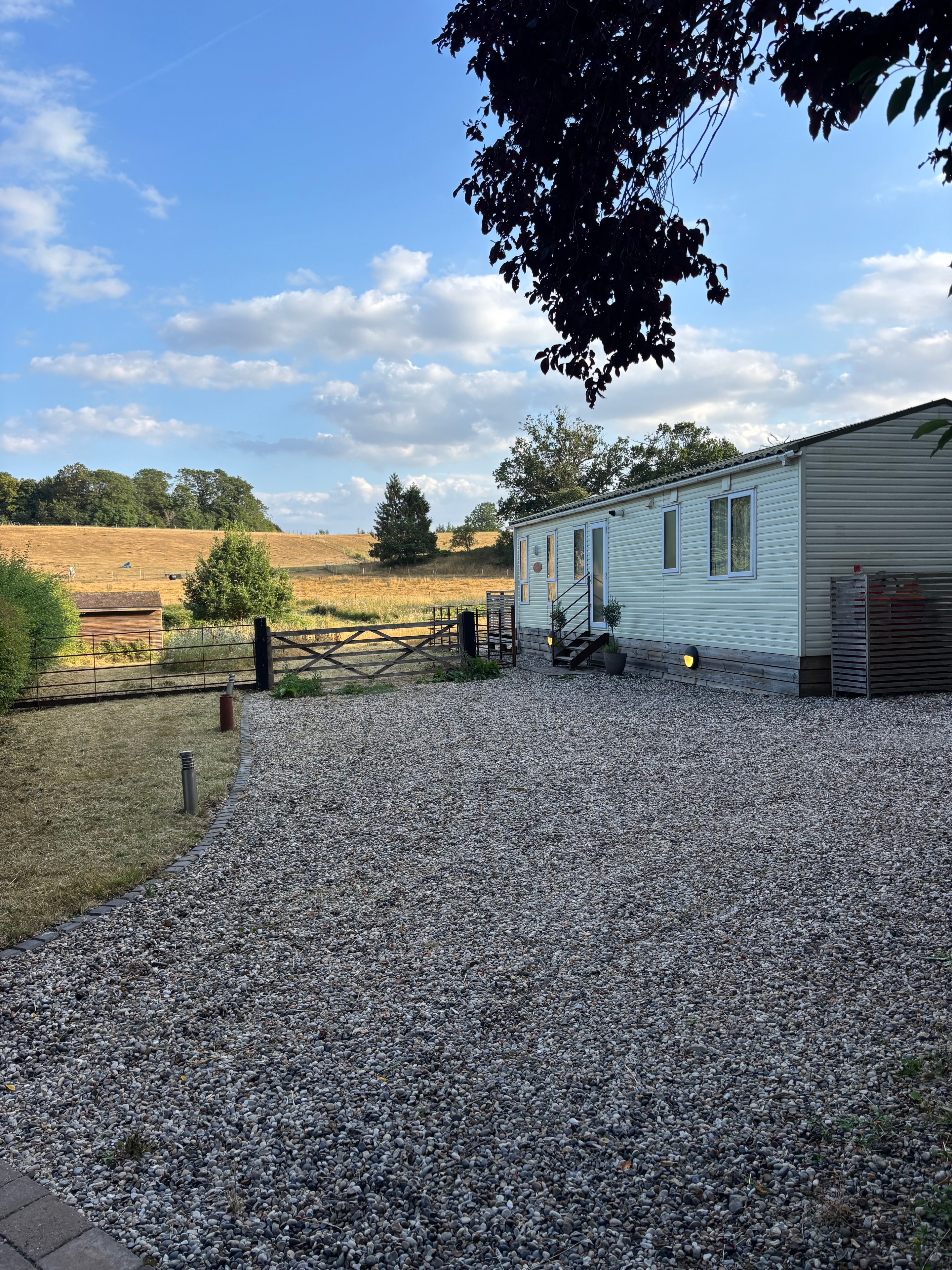 Meadow Retreat exterior — Ryes Valley Farm