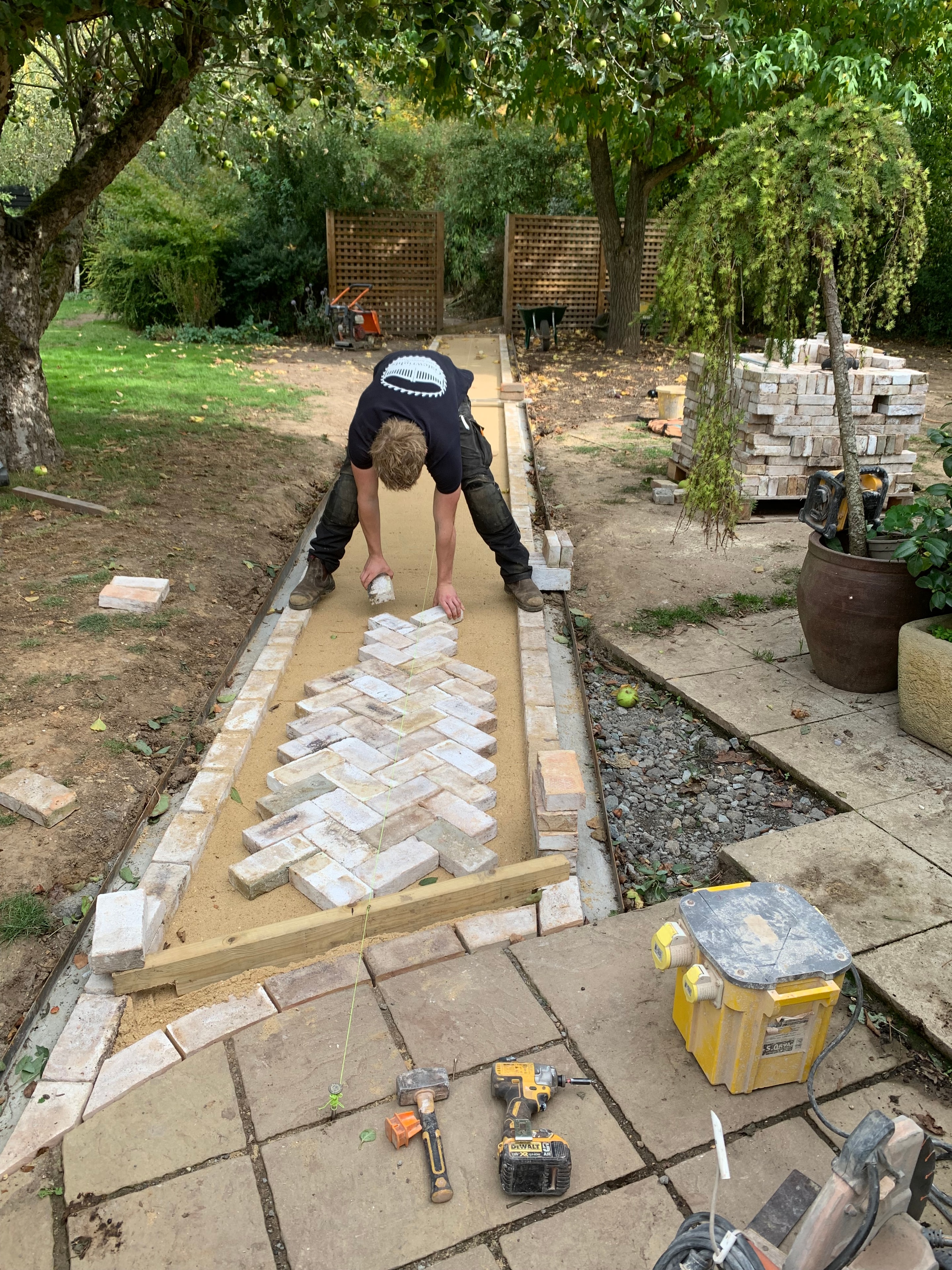 Close-board garden fencing